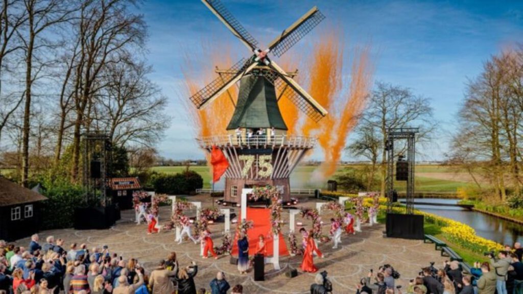 Keukenhof Windmill 75 years - deBollenstreek.com